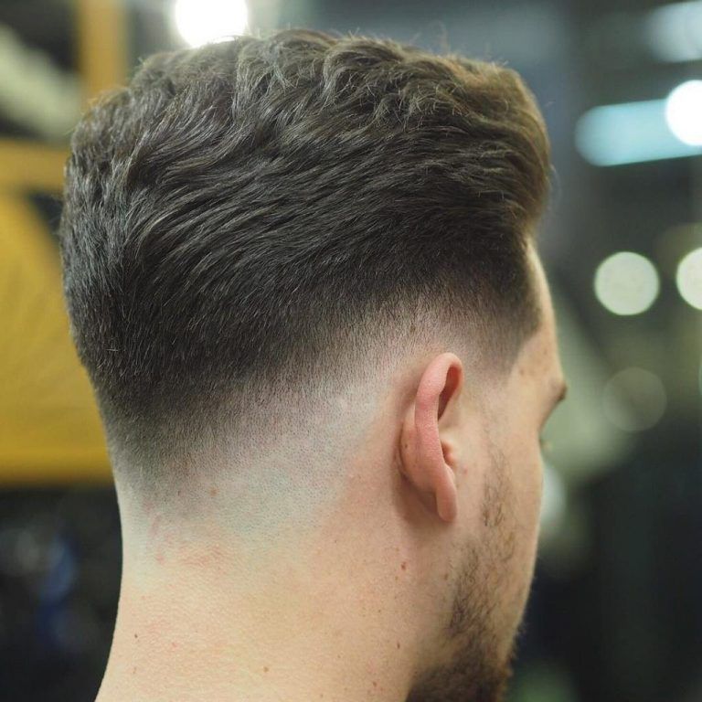 Corte degradado para hombre Corte degradado a capas para hombre con acabado natural